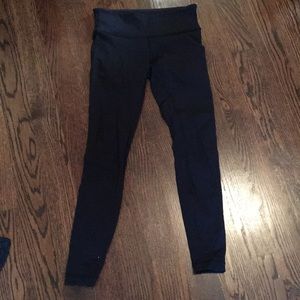 Lulu lemon black size 6 leggings